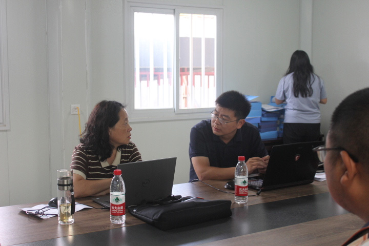 市住建局來我司項目進行建筑工程質量評價工作 市住建局來我司項目進行建筑工程質量評價工作